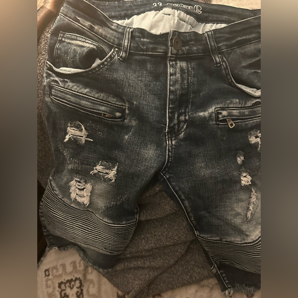 Crysp denim shorts